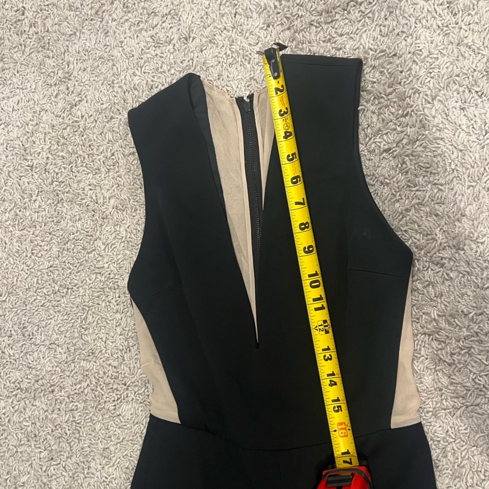 Alice + Olivia Black Wide-Leg Jumpsuit with Deep V-Neckline (FLAWED) - Picture 15 of 17